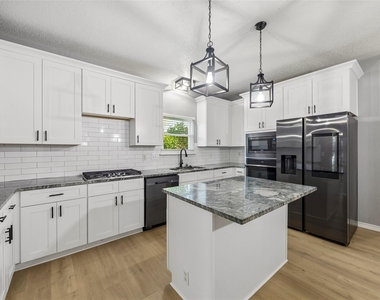 753 Summerfield Drive - Photo Thumbnail 13