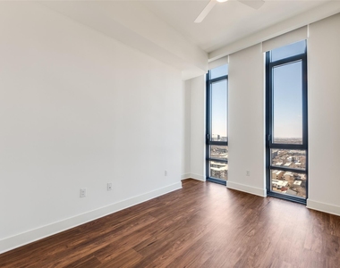 3611 Congress Avenue - Photo Thumbnail 9