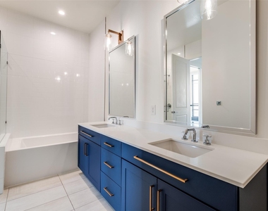 3611 Congress Avenue - Photo Thumbnail 12