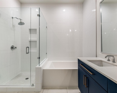 3611 Congress Avenue - Photo Thumbnail 11