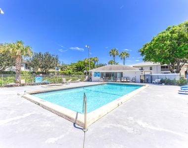 230 Se 10th Street - Photo Thumbnail 24