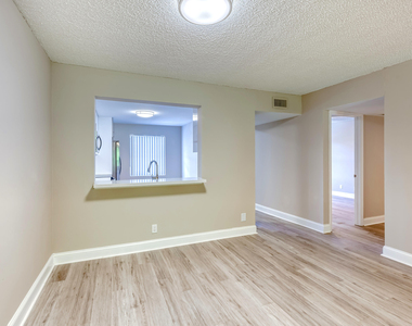 230 Se 10th Street - Photo Thumbnail 6