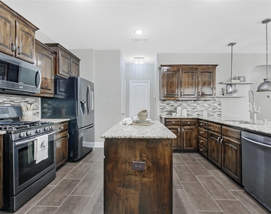 1708 Cole Lane - Photo Thumbnail 6