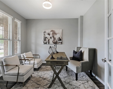1708 Cole Lane - Photo Thumbnail 4