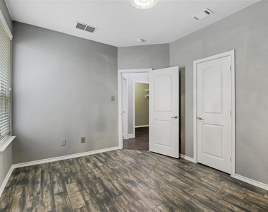 1708 Cole Lane - Photo Thumbnail 16