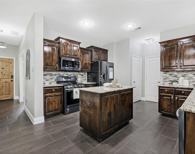 1708 Cole Lane - Photo Thumbnail 7