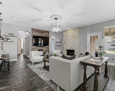 1708 Cole Lane - Photo Thumbnail 9