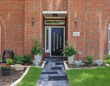 652 Allen Road - Photo Thumbnail 1