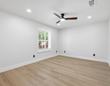 652 Allen Road - Photo Thumbnail 22