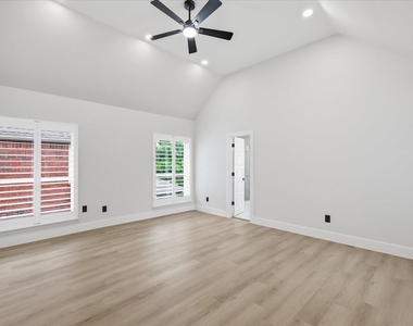 652 Allen Road - Photo Thumbnail 16