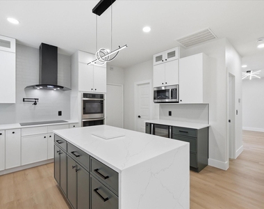 652 Allen Road - Photo Thumbnail 11