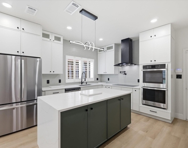 652 Allen Road - Photo Thumbnail 10