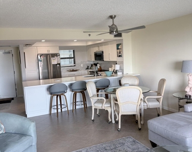 801 S Ocean Drive - Photo Thumbnail 4
