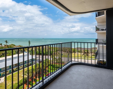 801 S Ocean Drive - Photo Thumbnail 1
