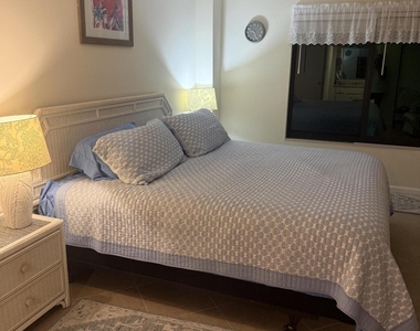 801 S Ocean Drive - Photo Thumbnail 8