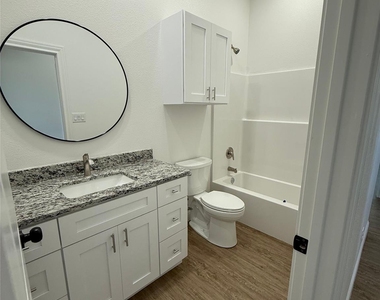 316 Woodstock Lane - Photo Thumbnail 8
