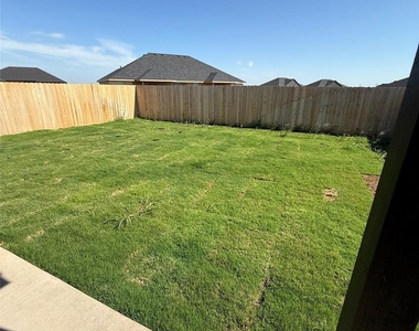 316 Woodstock Lane - Photo Thumbnail 20