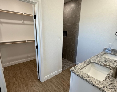 316 Woodstock Lane - Photo Thumbnail 13