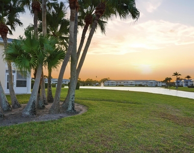 428 Grove Isle Circle - Photo Thumbnail 18