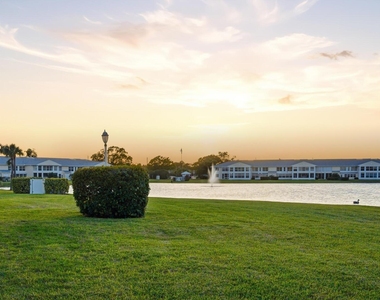 428 Grove Isle Circle - Photo Thumbnail 19