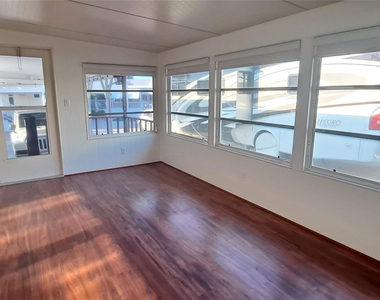 5362 Se 65th Avenue - Photo Thumbnail 16