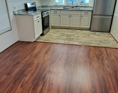 5362 Se 65th Avenue - Photo Thumbnail 5