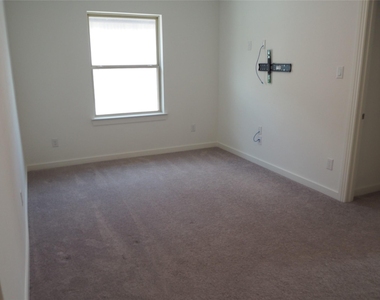 5009 Shadetree Street - Photo Thumbnail 33