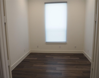 5009 Shadetree Street - Photo Thumbnail 22