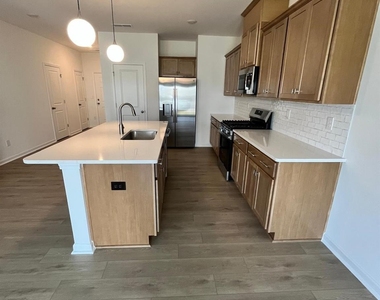2690 Yeager Drive Nw - Photo Thumbnail 5