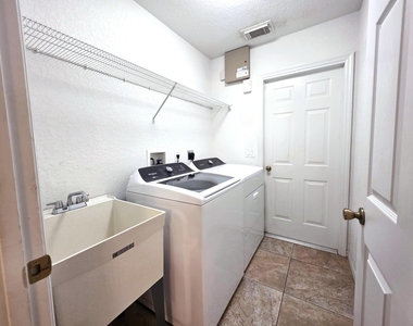 6707 Coquina Avenue - Photo Thumbnail 27