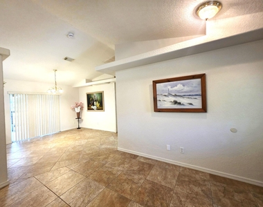 6707 Coquina Avenue - Photo Thumbnail 7