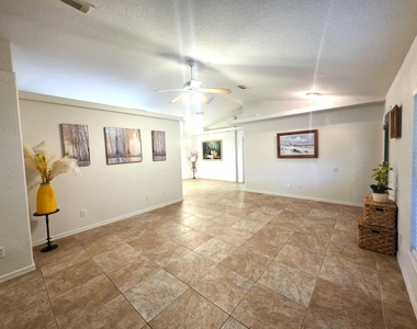 6707 Coquina Avenue - Photo Thumbnail 14