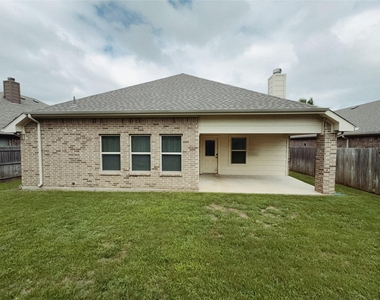 7421 Innisbrook Lane - Photo Thumbnail 6