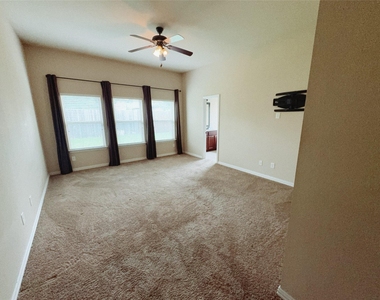 7421 Innisbrook Lane - Photo Thumbnail 5
