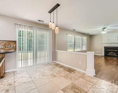 8631 Challenger Drive - Photo Thumbnail 5