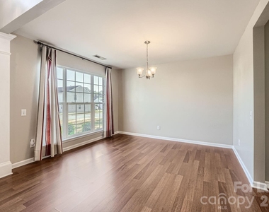8631 Challenger Drive - Photo Thumbnail 2