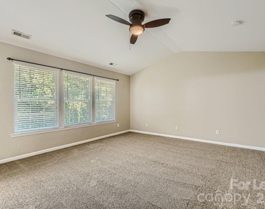 8631 Challenger Drive - Photo Thumbnail 9