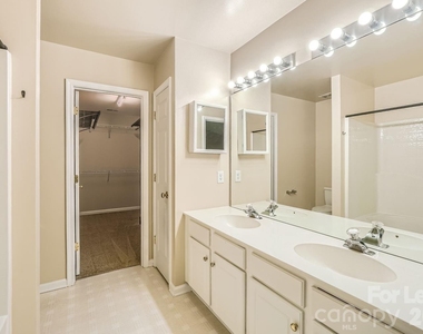 8631 Challenger Drive - Photo Thumbnail 11