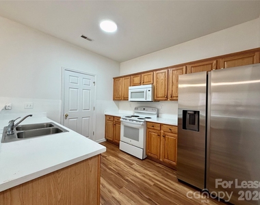 4058 Glenlea Commons Drive - Photo Thumbnail 7