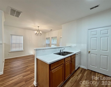 4058 Glenlea Commons Drive - Photo Thumbnail 10