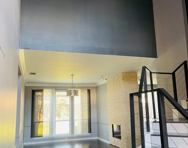 1214 Glenbury Court - Photo Thumbnail 2