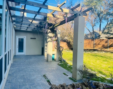 1214 Glenbury Court - Photo Thumbnail 16