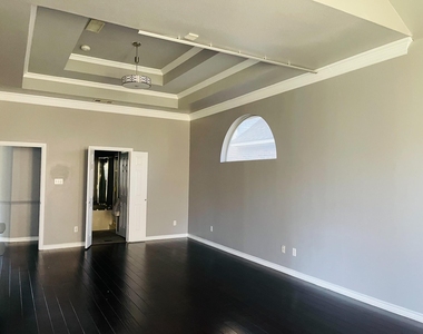 1214 Glenbury Court - Photo Thumbnail 11