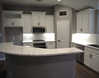 14012 Badger Creek Drive - Photo Thumbnail 9