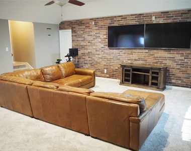 14012 Badger Creek Drive - Photo Thumbnail 34