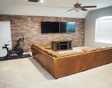 14012 Badger Creek Drive - Photo Thumbnail 32