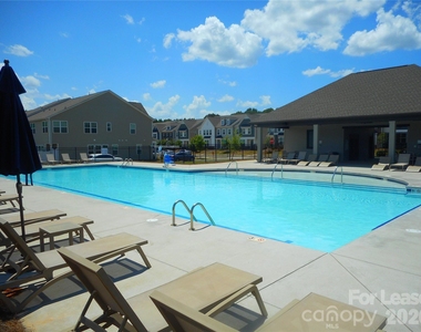 12715 Wandering Brook Drive - Photo Thumbnail 23
