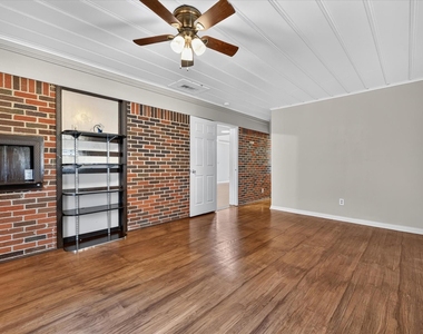 4216 Donnelly Avenue - Photo Thumbnail 14