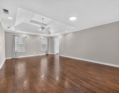 4216 Donnelly Avenue - Photo Thumbnail 6