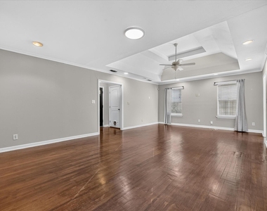 4216 Donnelly Avenue - Photo Thumbnail 7